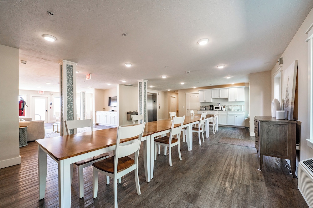 Kasa Gold Coast Inn Traverse City - photo 22