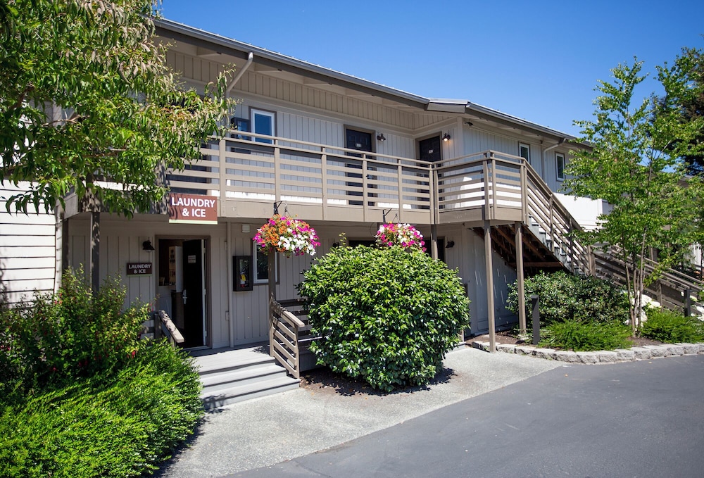 Earthbox Inn & Spa - photo 41