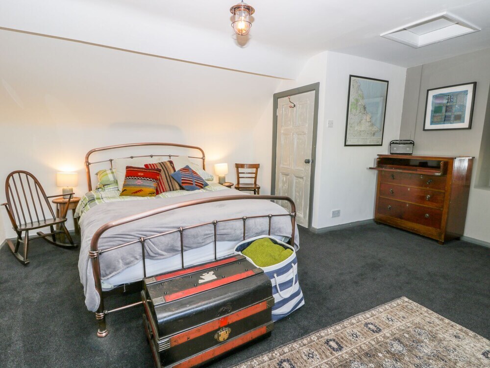 Quaint Fishermans Cottage 2 Bed with Sea Views
