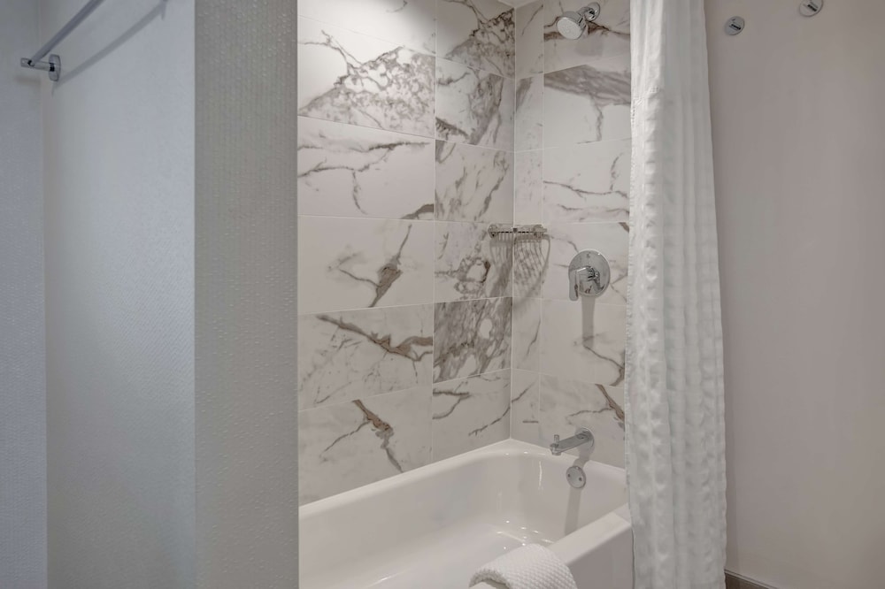 Embassy Suites by Hilton Oklahoma City Northwest - photo 50