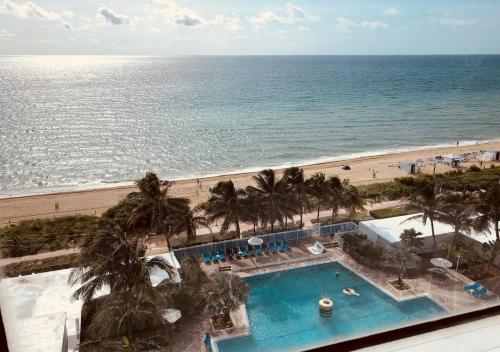 Sherry Frontenac Oceanfront - last minute hotel in Miami Beach