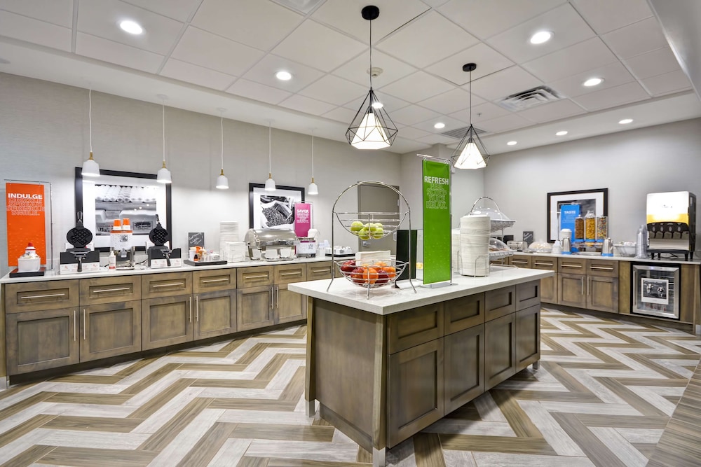 Hampton Inn Kyle - photo 28