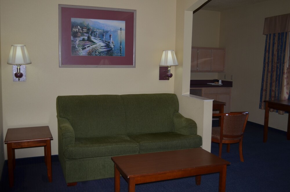 Quality Suites Abilene TX - photo 12