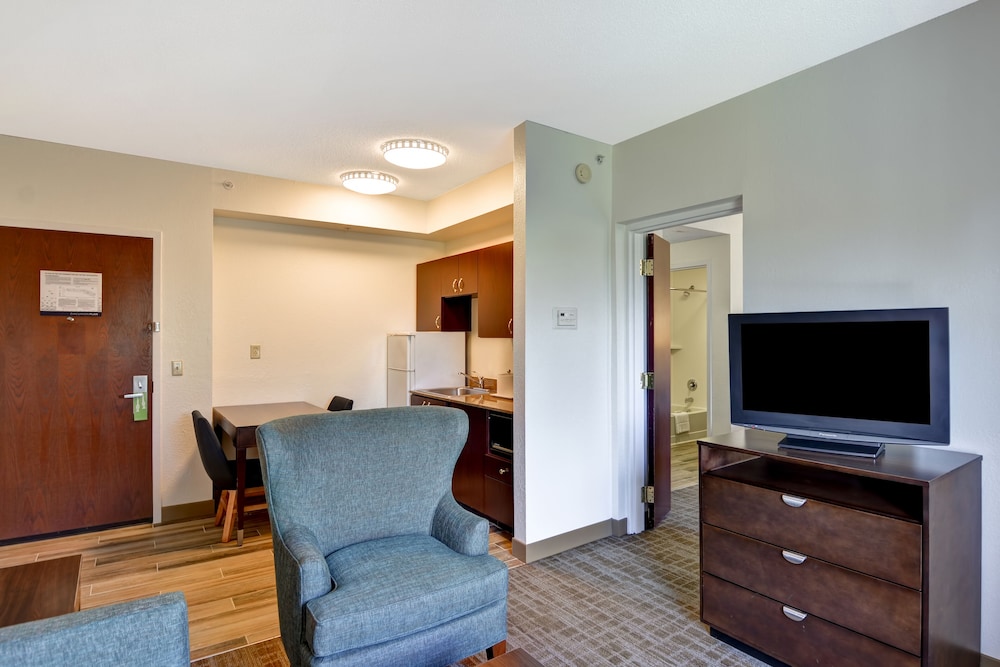 Hampton Inn & Suites Boynton Beach - photo 25