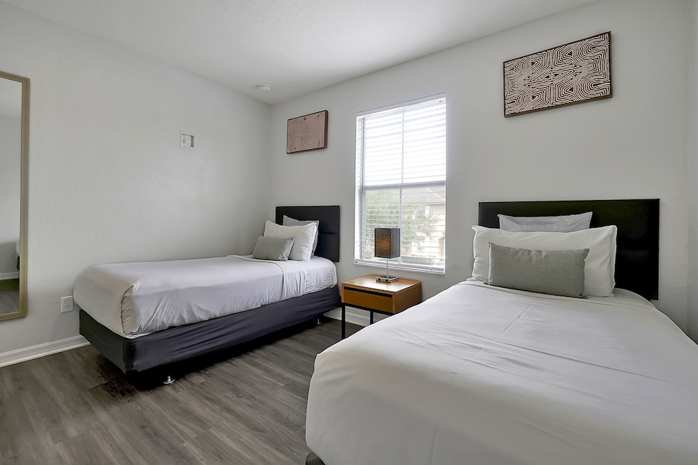 Regal Oaks Resort Vacation Townhomes by IDILIQ - photo 15