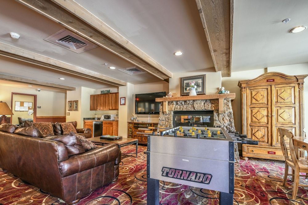 Red Hawk Lodge 2222 — 4-Star Luxury Hotel in Keystone, United States