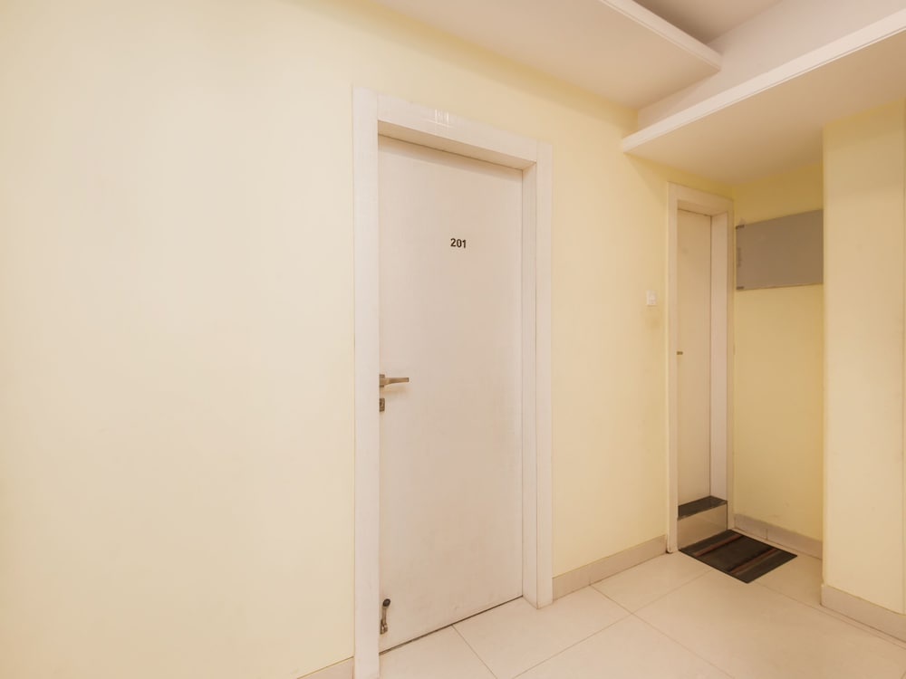 OYO 11951 Vatsala Suites