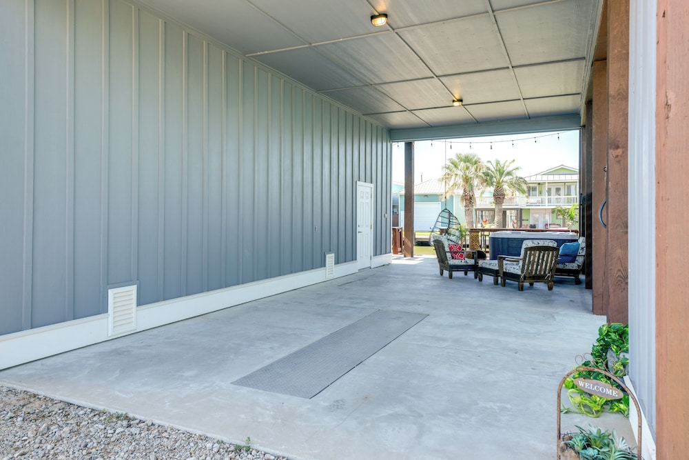 Resort Perks Waterfront Rockport Home - photo 11