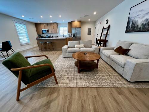 Montgomery Modern Luxury Stays — 4-Star Luxury Hotel in Montgomery, United States