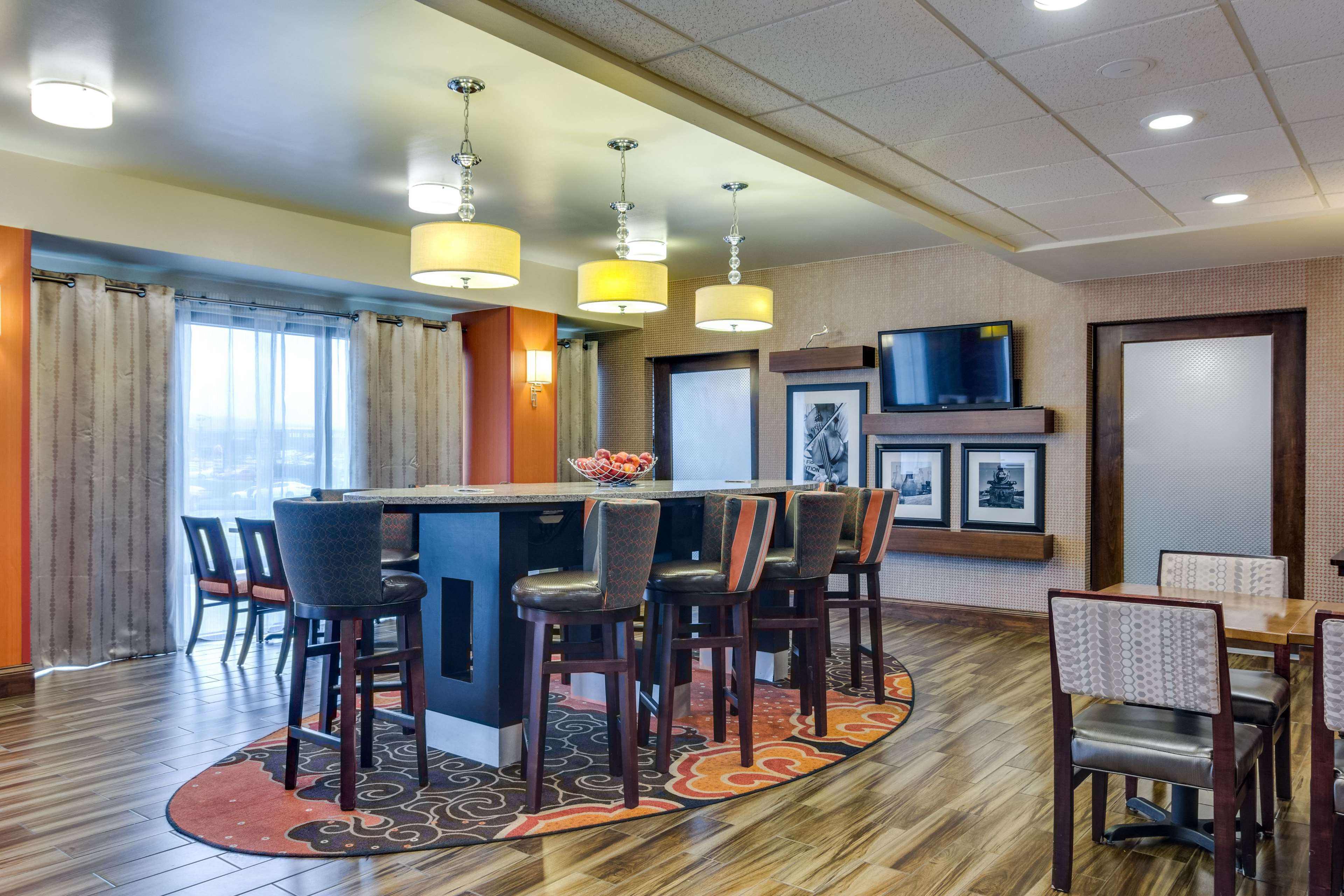 Hampton Inn Johnson City - photo 7