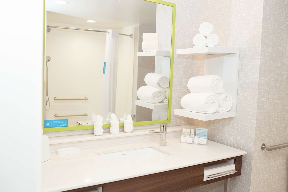 Hampton Inn & Suites Dundee - photo 31