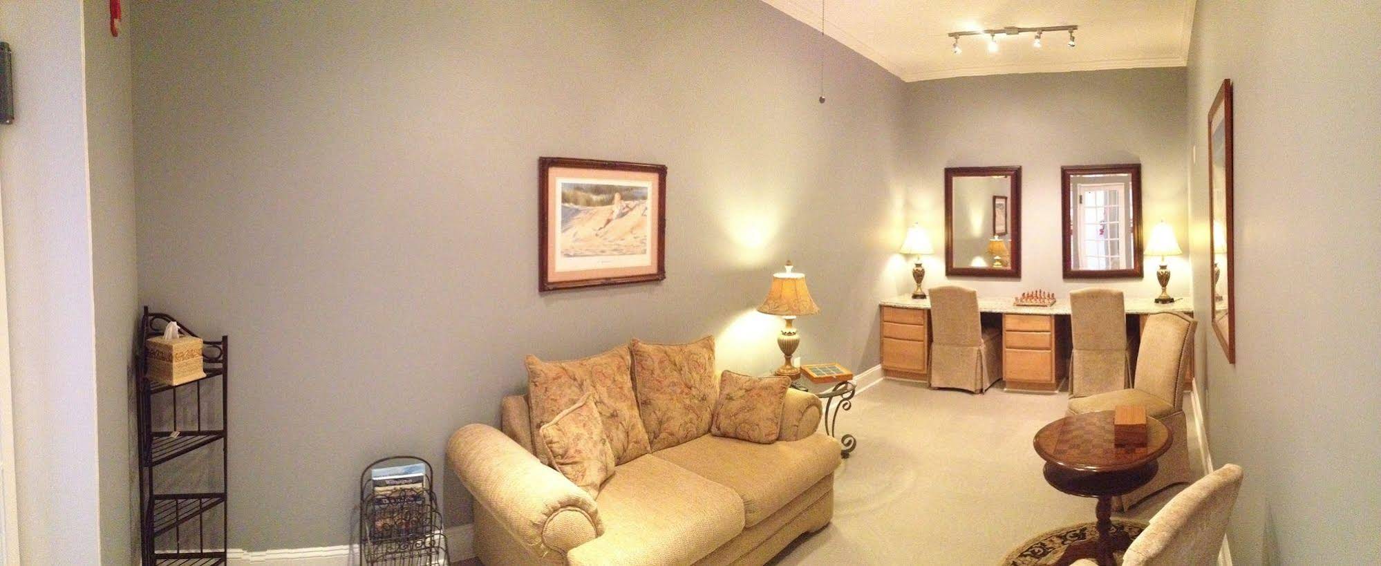 Hotel Riverwalk - photo 11