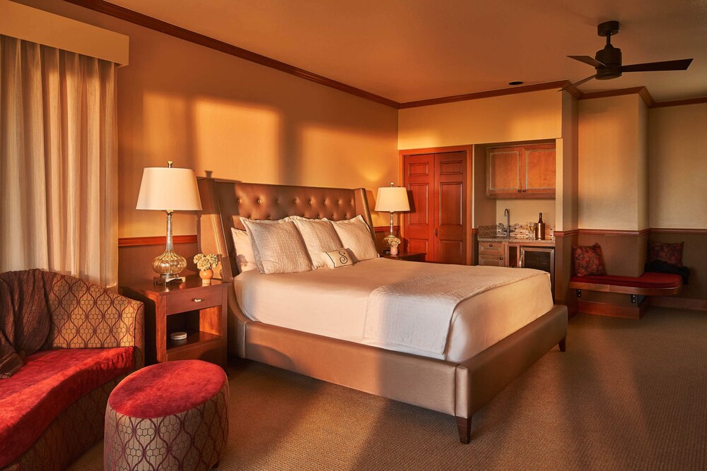 Stephanie Inn - photo 11
