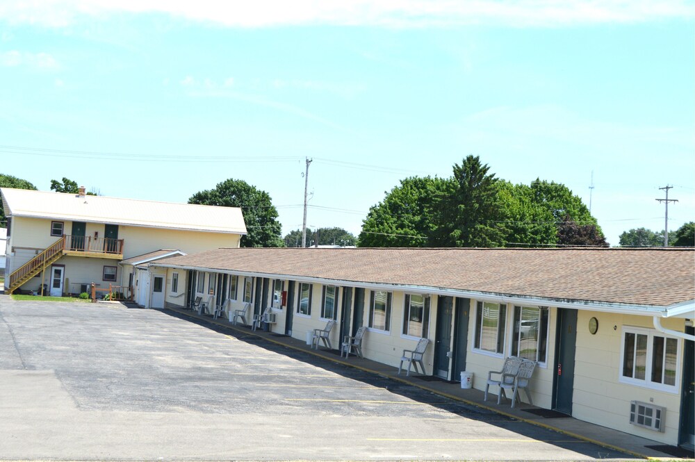 Midway Motel - photo 14