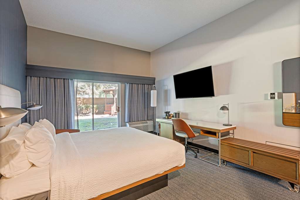 Sonesta Select Pleasant Hill - photo 23