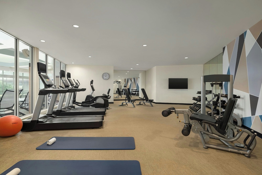 SpringHill Suites by Marriott Roanoke - photo 27