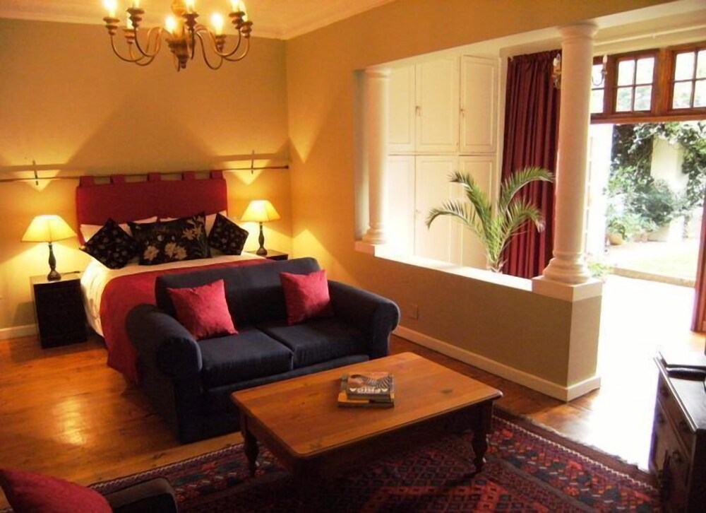 Village Green Guest House — 4-Star Luxury Hotel in Johannesburg, South Africa