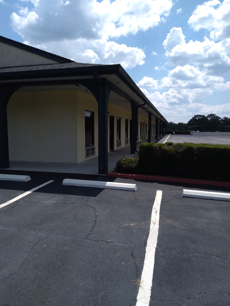 Rocky Creek Inn - photo 16