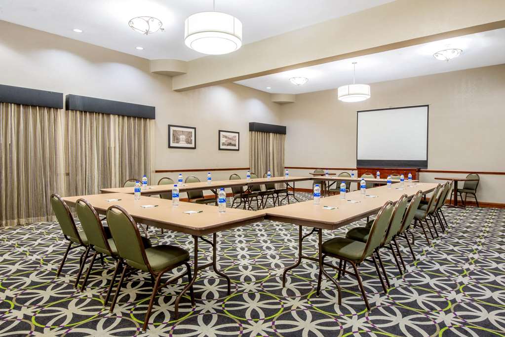 La Quinta Inn & Suites by Wyndham Gainesville - photo 26