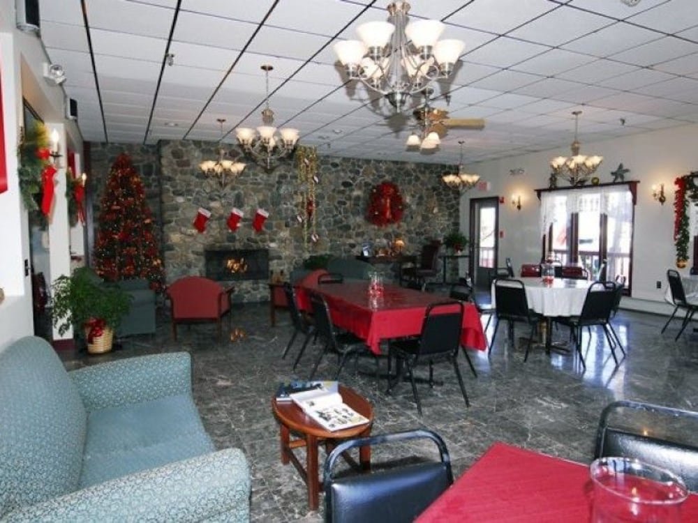 Aroostook Hospitality Inn at Van Buren - photo 7