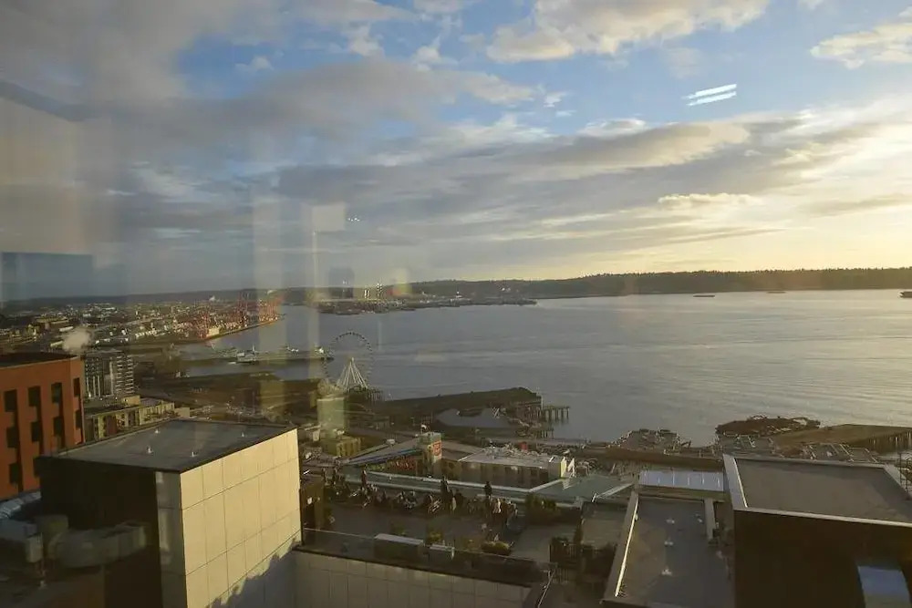 Pike Place Market High Rise by Luxe Hubs - photo 3