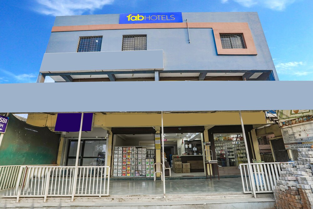 Fabexpress Park View in Nagpur, India