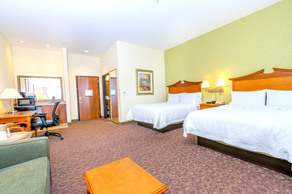 Hampton Inn and Suites College Station - photo 15