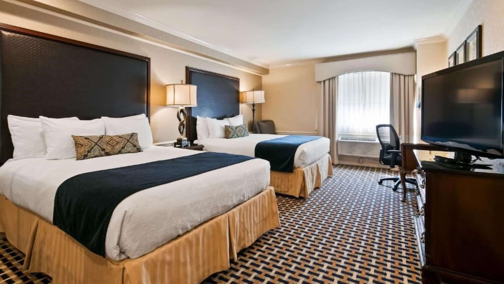 Best Western Plus Puyallup Hotel - photo 9