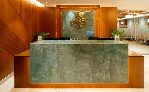 Hotel Le Grandeur in Mysore, India