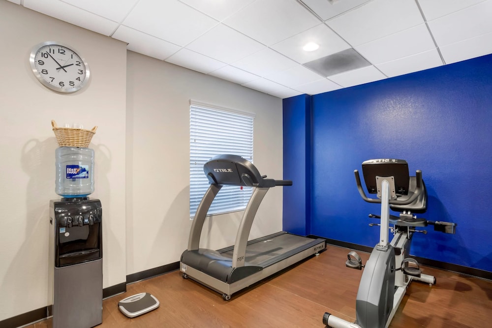 Comfort Suites near Birkdale Village Huntersville - photo 25