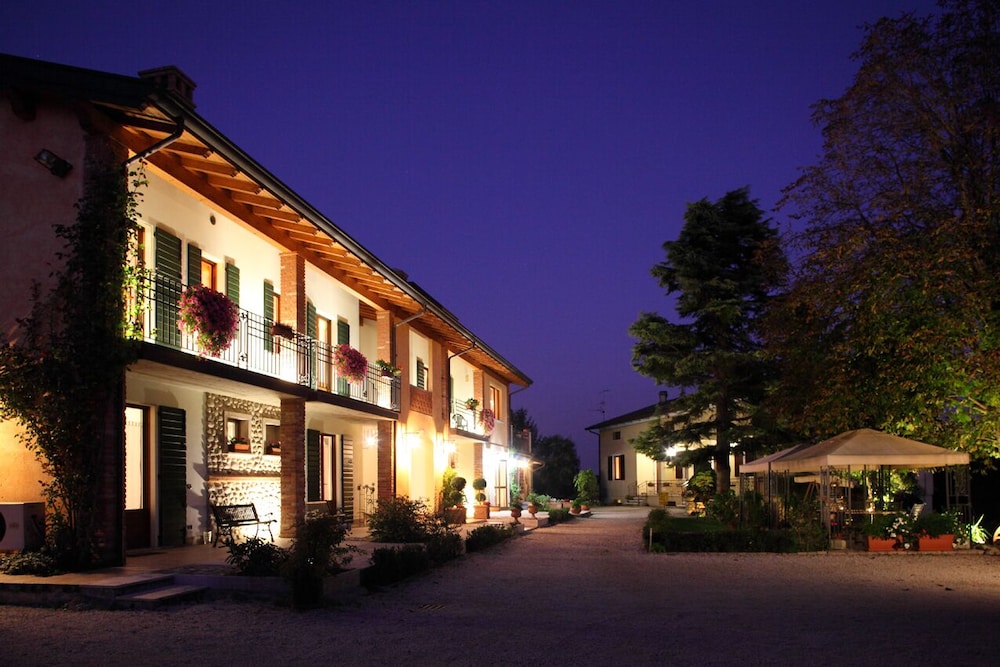 Le Vigne di Adamo in Volta Mantovana, Italy