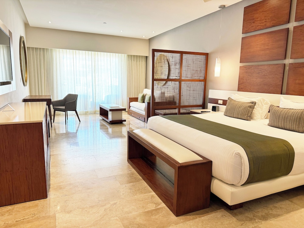 The Reef 28 Adults Only All Suites