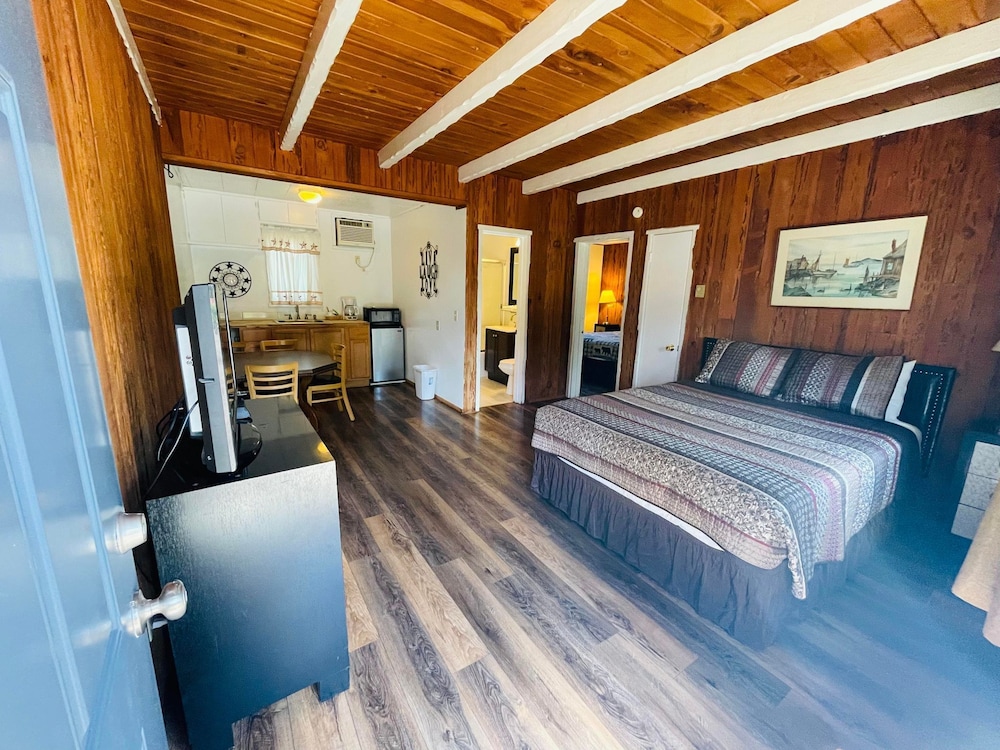 Riverfront Lodging - photo 12