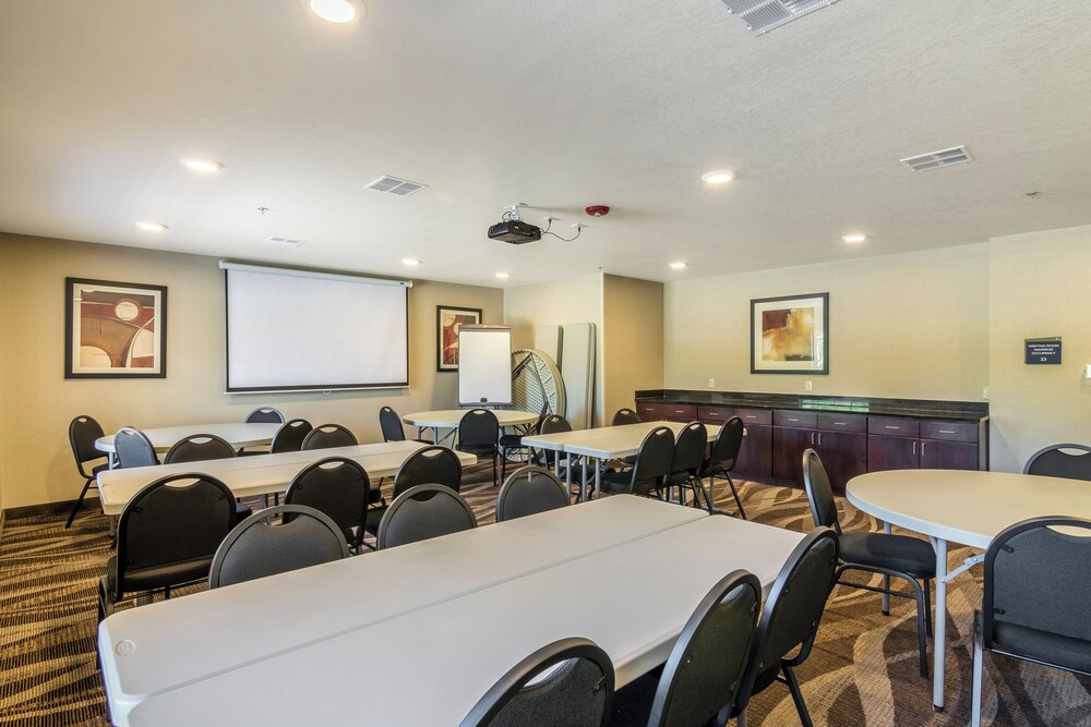 Cobblestone Inn & Suites Barron - photo 40