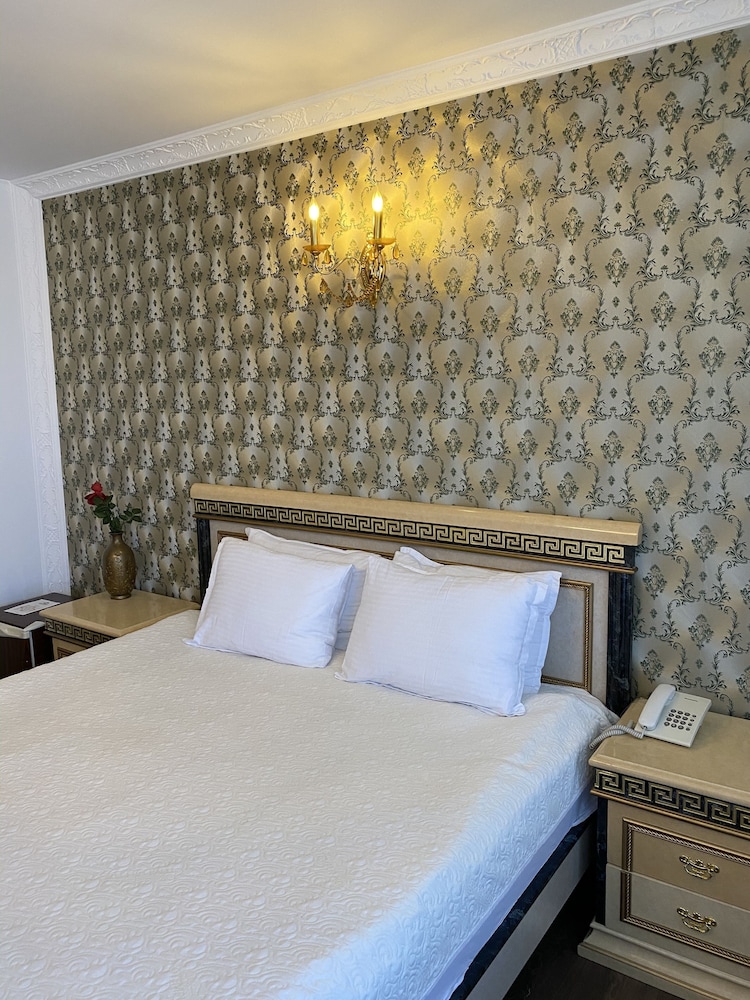 Hotel Adria — hotel in Pristina