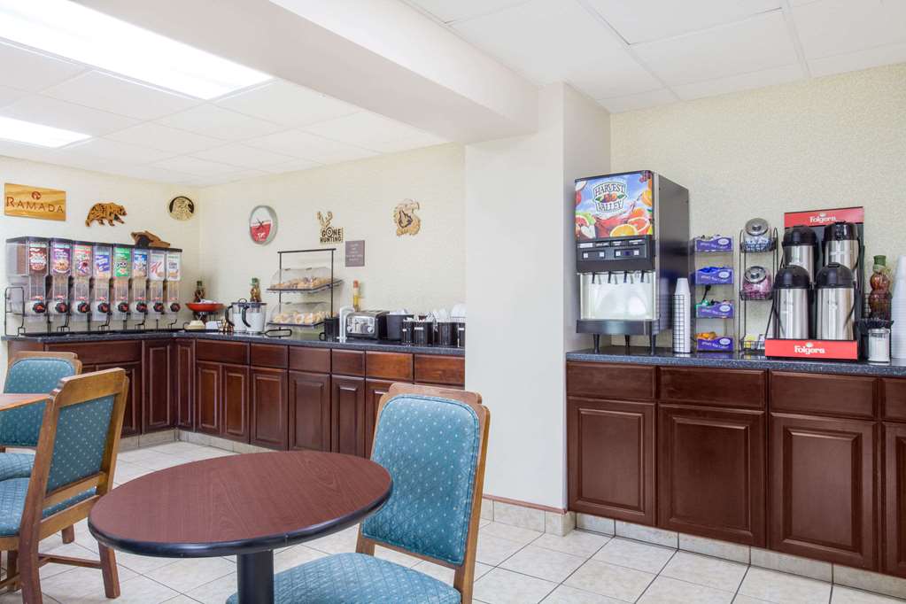 Ramada by Wyndham Angola Fremont Area - photo 17