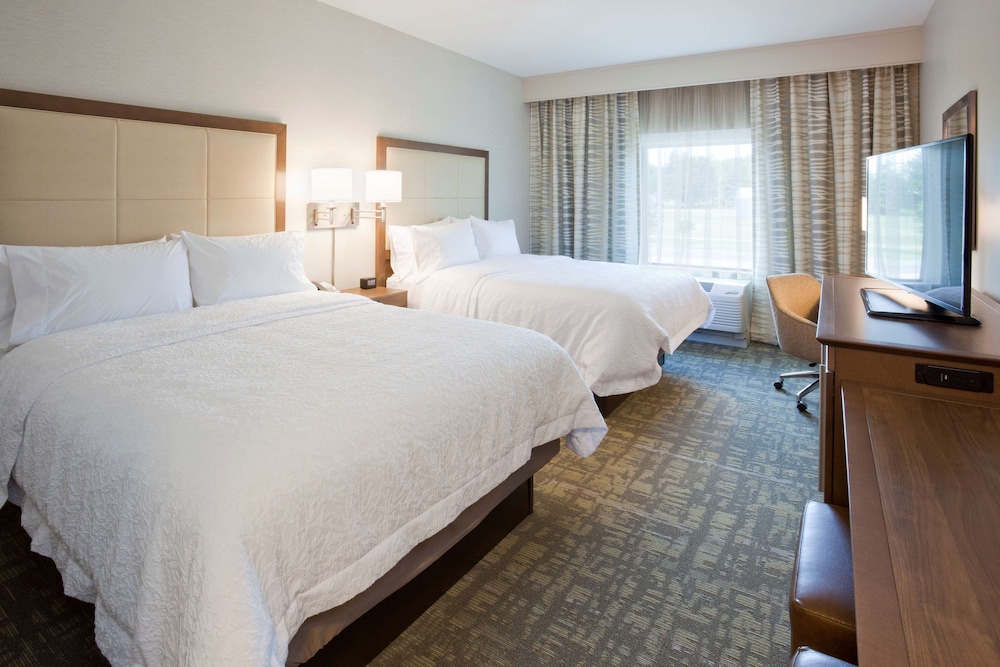 Hampton Inn Spicer Green Lake - photo 7