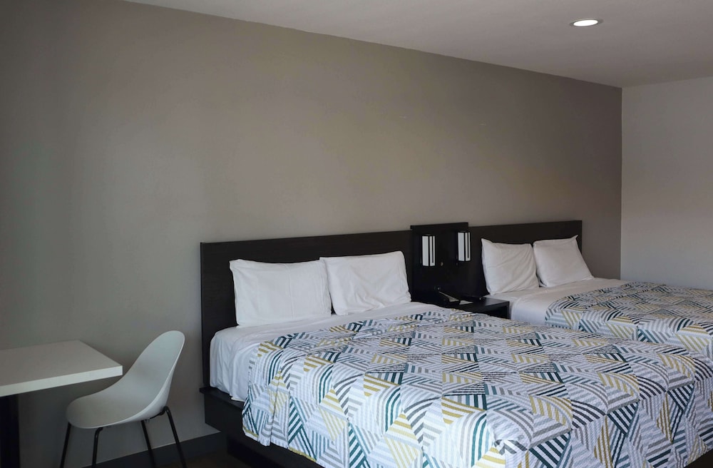 Motel 6 San Diego CA Southbay - photo 24