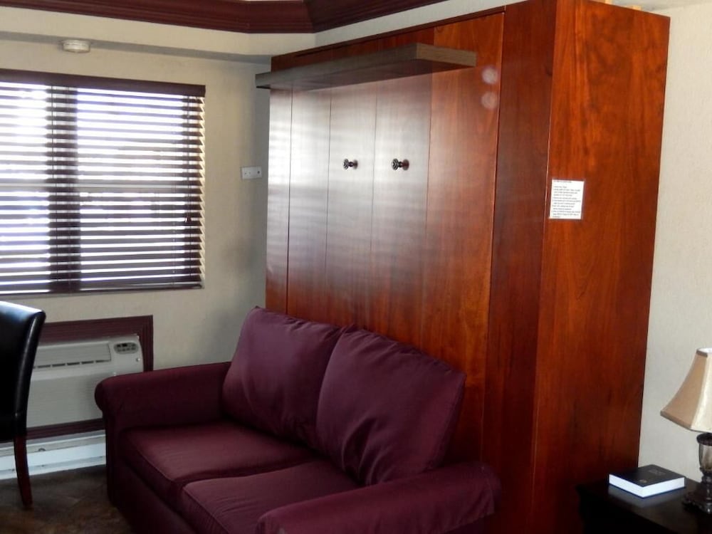 The Sifting Sands Motel - photo 25