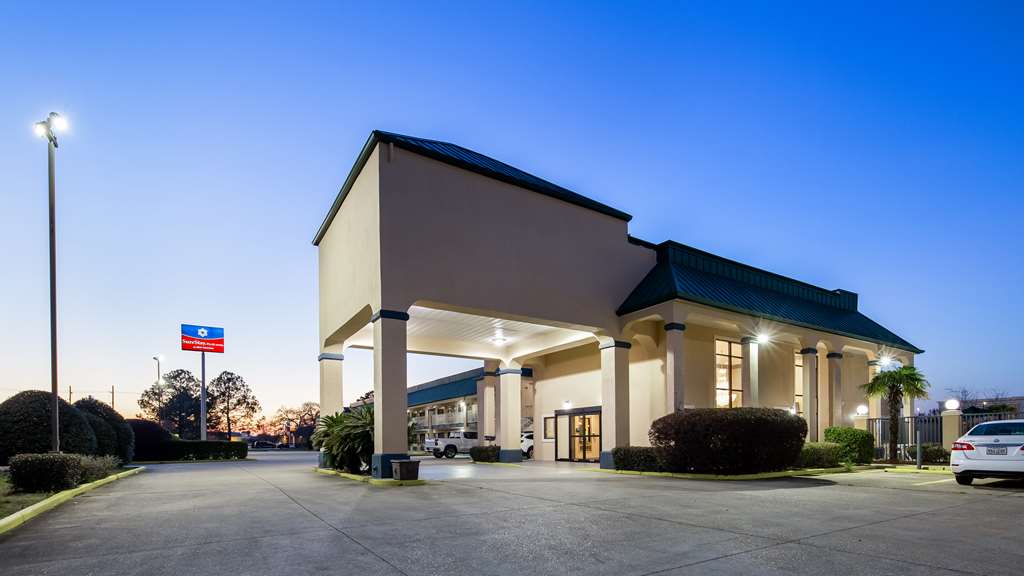 SureStay Plus Hotel by Best Western Hammond - featured photo
