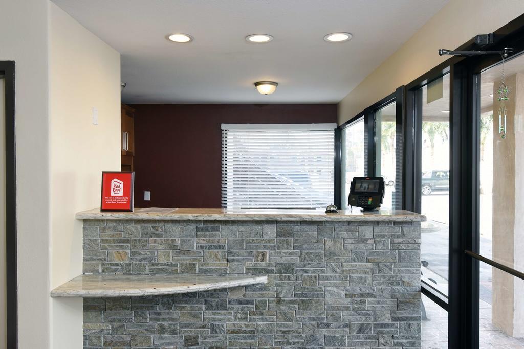 Red Roof Inn Bakersfield - featured photo