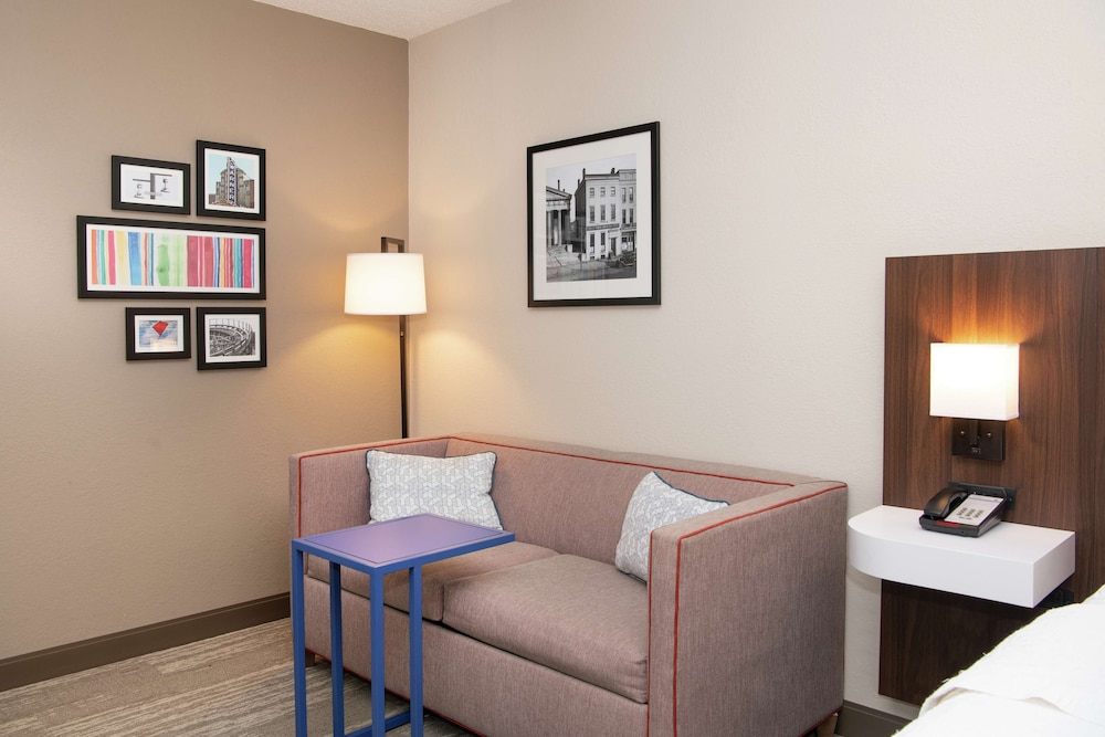 Hampton Inn Erie South - photo 20