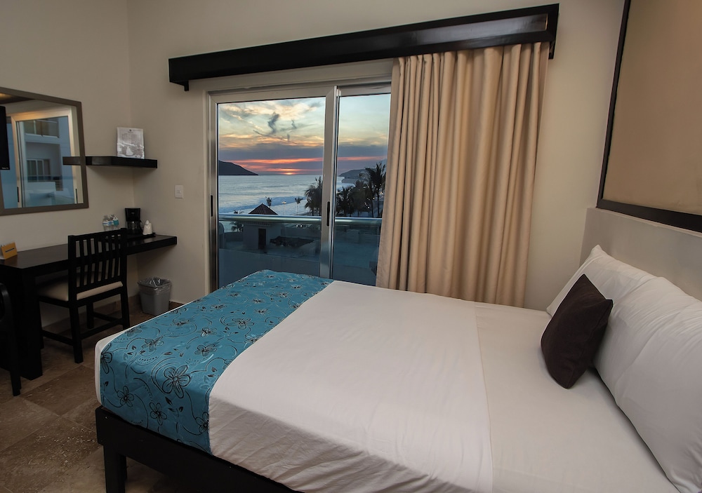 Coral Island Beach View Hotel