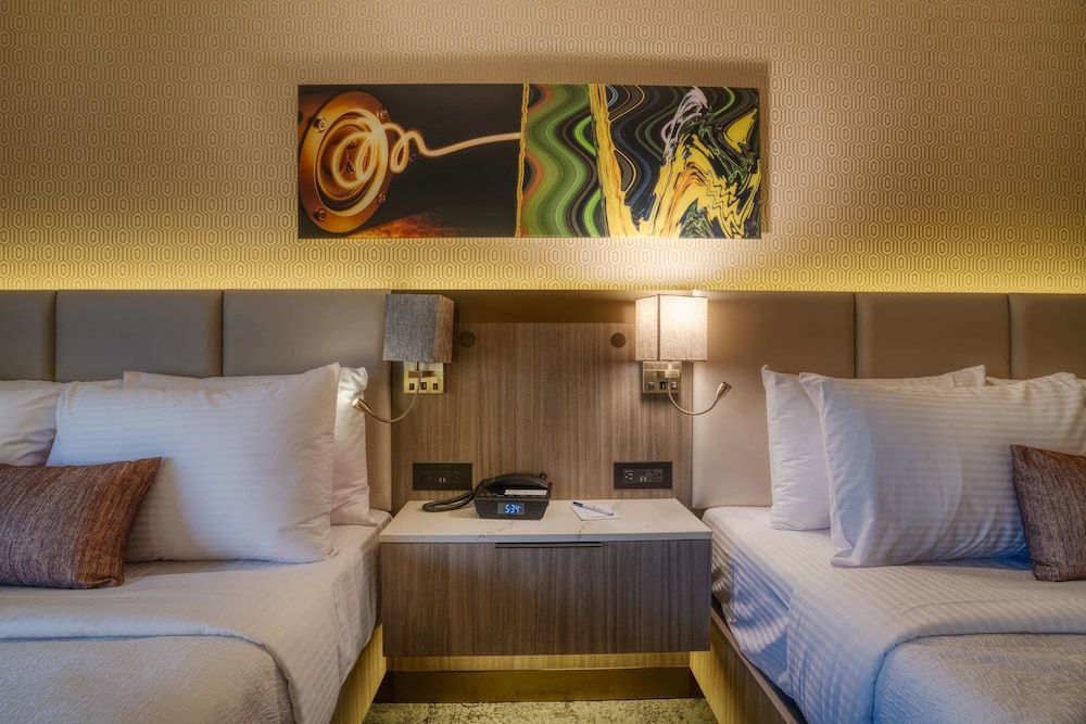 Best Western Premier NOHO Inn - photo 8