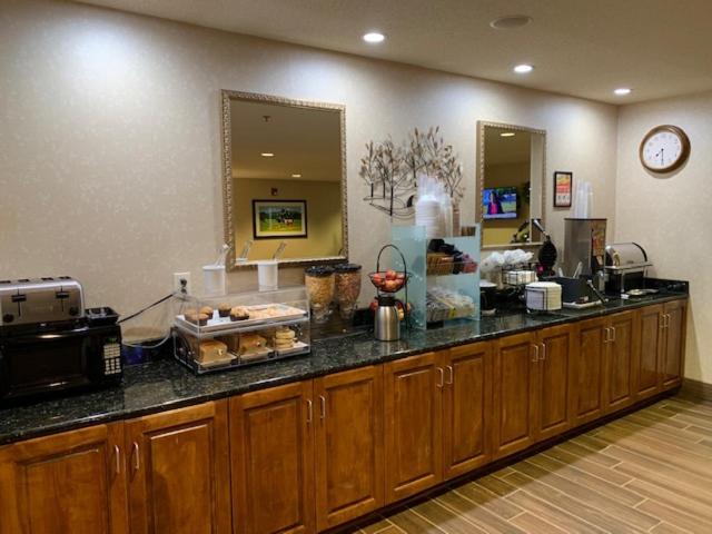 Inn at Clinton - photo 18