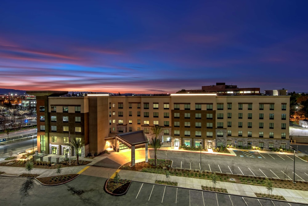 Hampton Inn & Suites San Jose Airport - featured photo