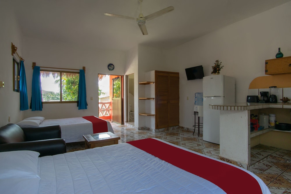 Hotel y Bungalows Bugambilias — Cihuatlan — photo 3