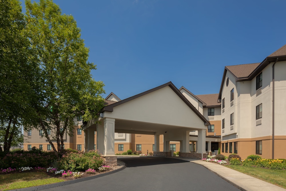 Holiday Inn Express & Suites Bradley Airport by IHG - photo 28