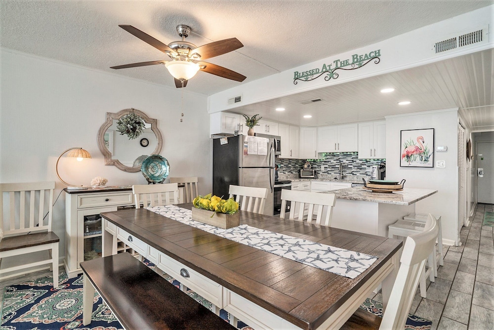 1201 Waters Edge Resort 3 Bedroom Condo by RedAwning - photo 26