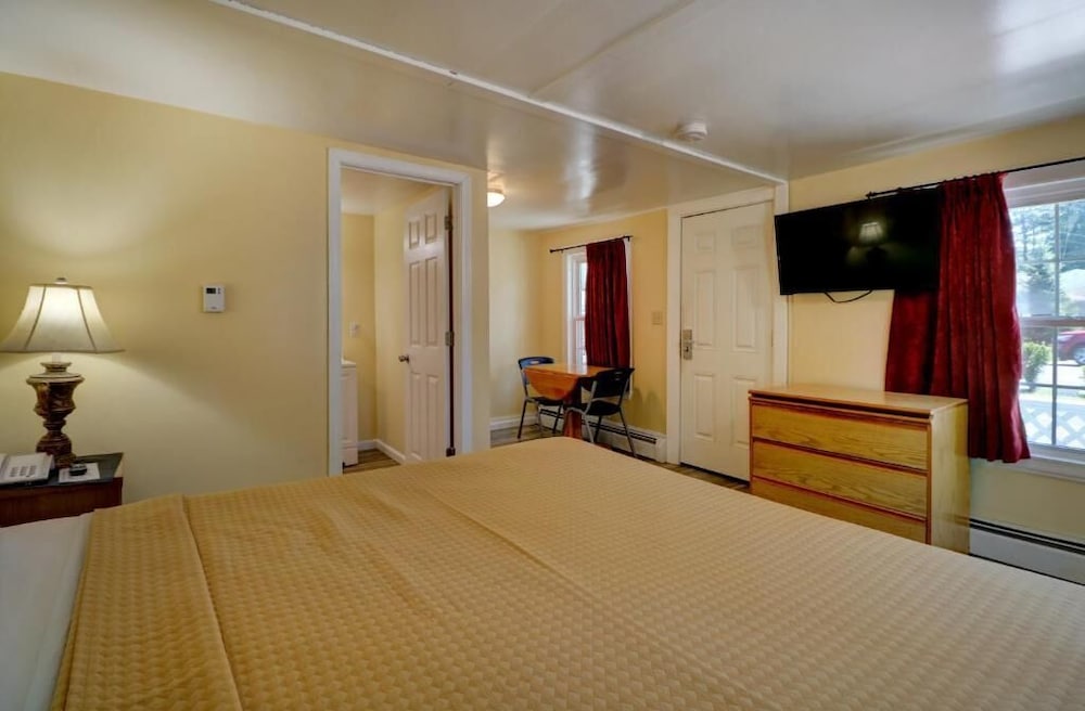 Brookside Motel And Cottages - photo 7